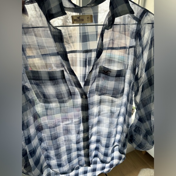 Beautiful very light spring summer shirt Hollister size XS - Picture 3 of 5